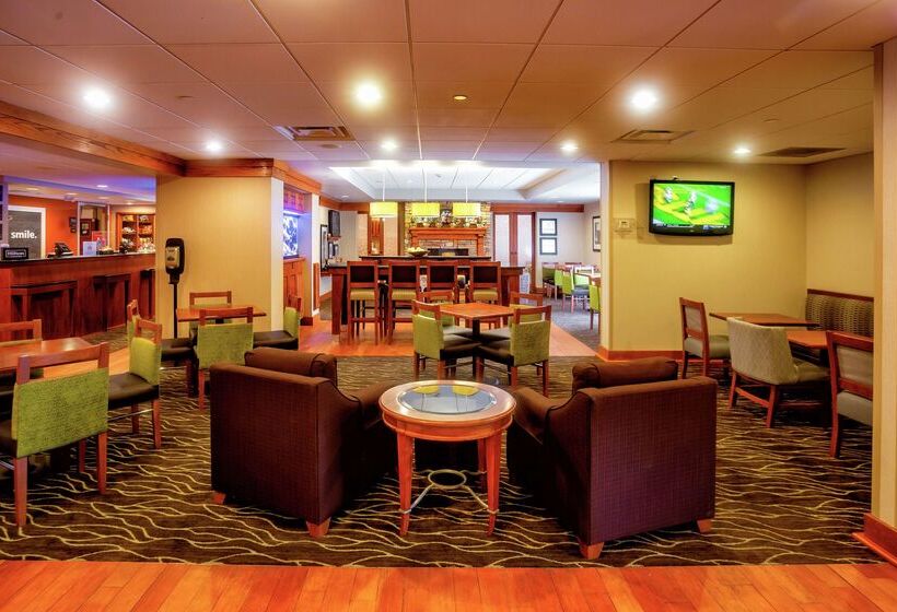 בית מלון כפרי Hampton Inn Wheeling