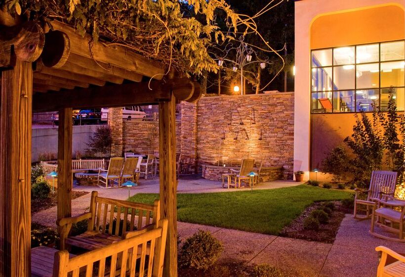 בית מלון כפרי Hampton Inn Wheeling