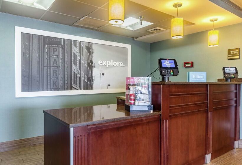 فندق Hampton Inn Winchester University/mall Area