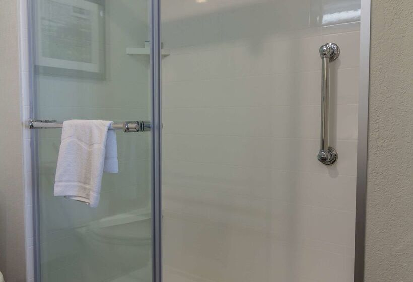 فندق Hampton Inn Winchester University/mall Area