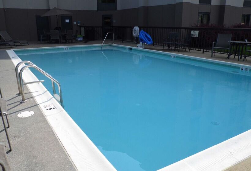 فندق Hampton Inn Winchester University/mall Area