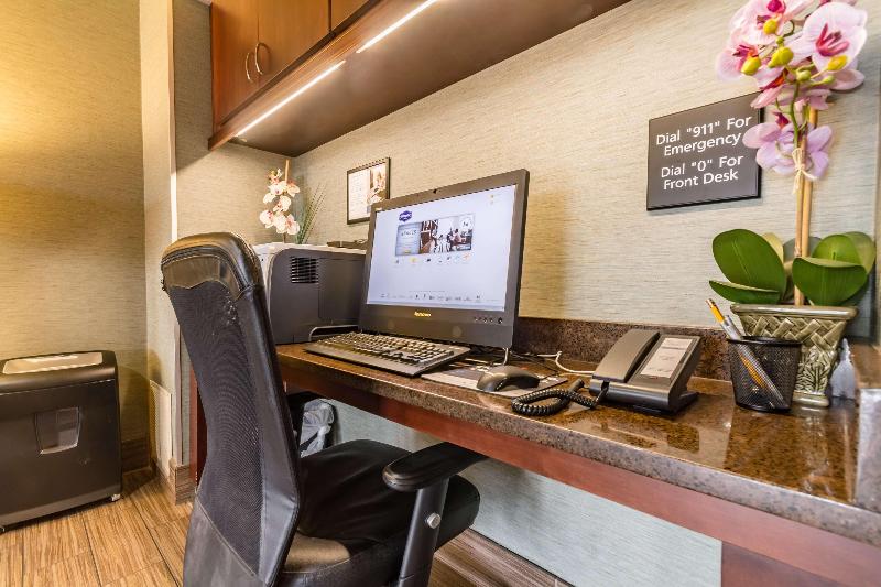 فندق Hampton Inn Winchester University/mall Area