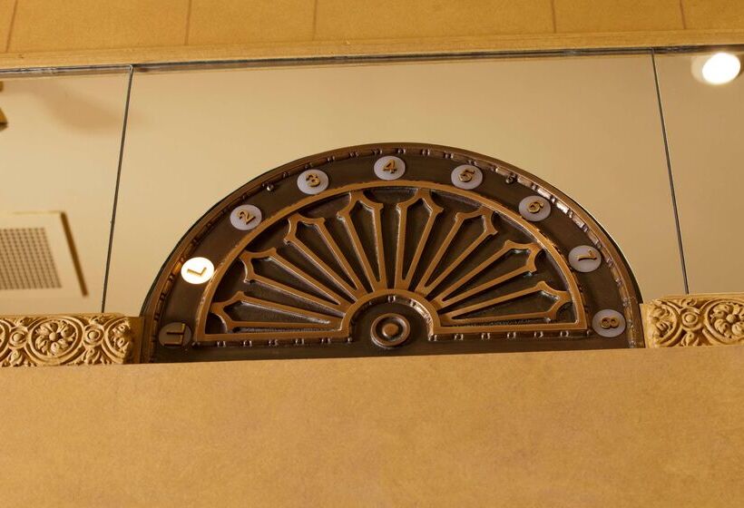 Отель Henley Park