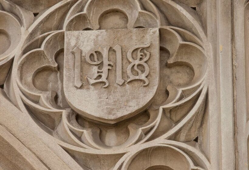 Отель Henley Park