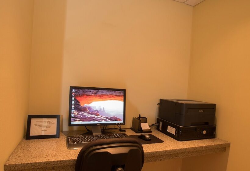 Отель Henley Park