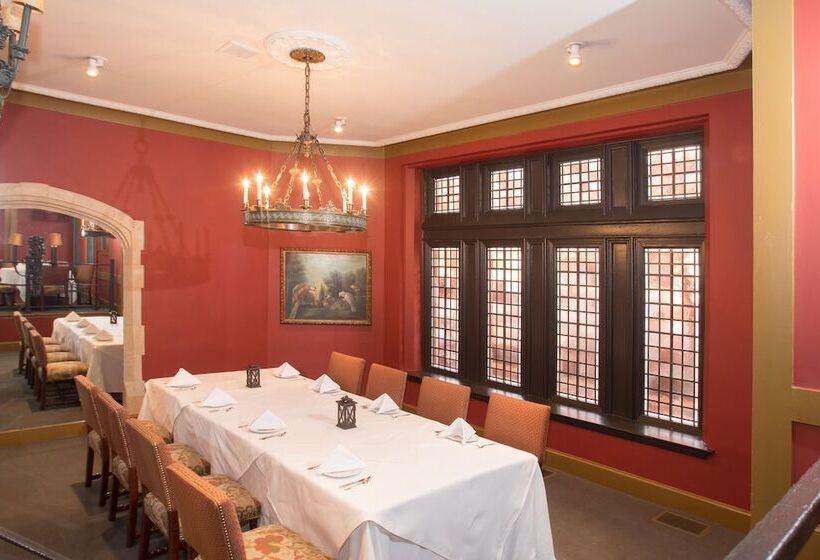 Отель Henley Park