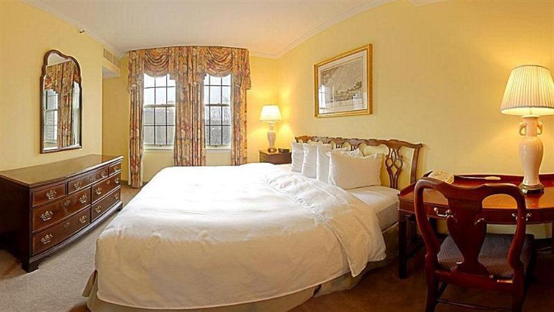 Отель Henley Park