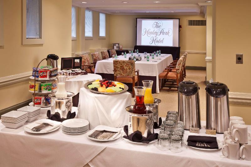 Отель Henley Park