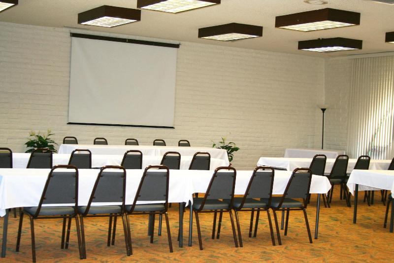 ホテル Heritage Inn Express Roseville