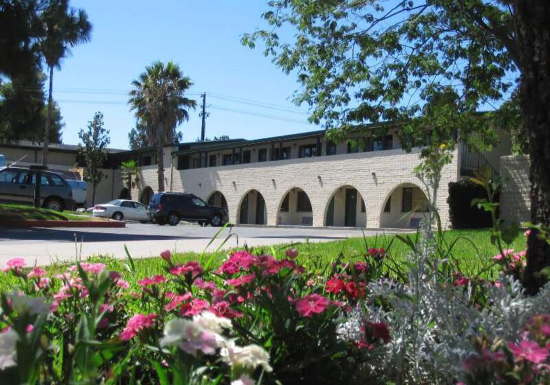 ホテル Heritage Inn Express Roseville