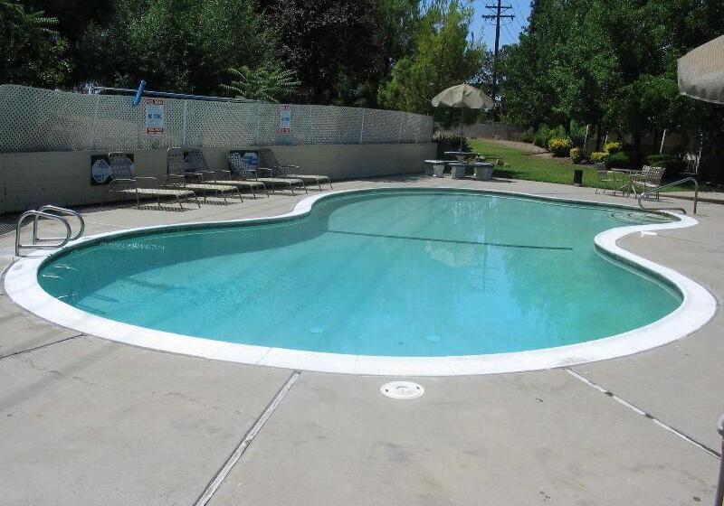 ホテル Heritage Inn Express Roseville