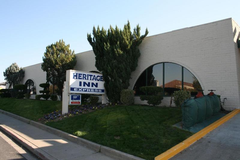 호텔 Heritage Inn Express Roseville