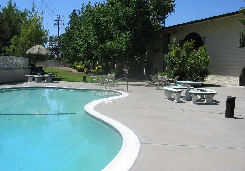 ホテル Heritage Inn Express Roseville