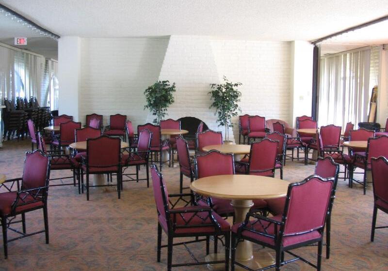 ホテル Heritage Inn Express Roseville