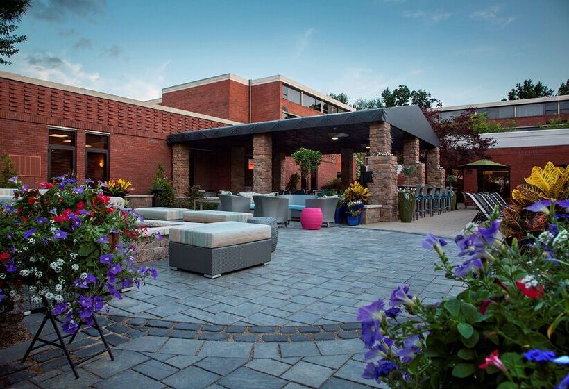 ホテル Doubletree By Hilton Akron Fairlawn