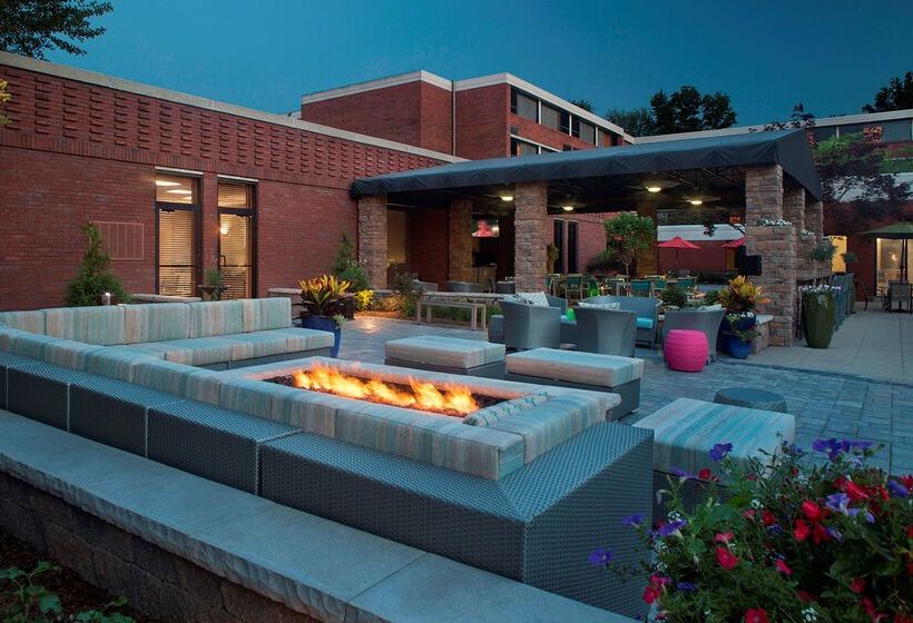 ホテル Doubletree By Hilton Akron Fairlawn