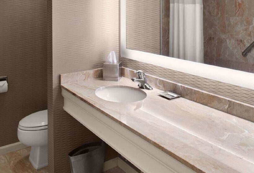 ホテル Doubletree By Hilton Akron Fairlawn