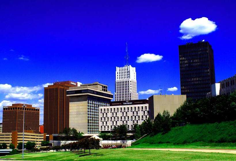 ホテル Doubletree By Hilton Akron Fairlawn