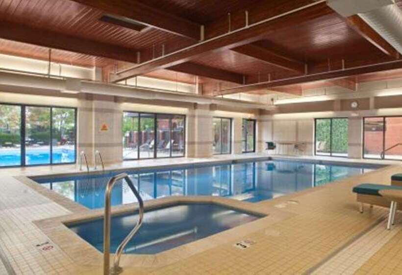 ホテル Doubletree By Hilton Akron Fairlawn