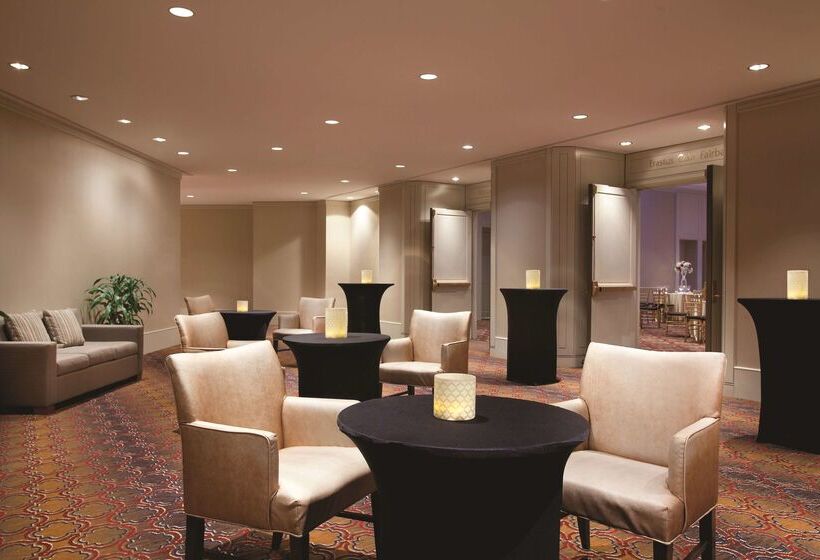 هتل Hilton Boston/dedham