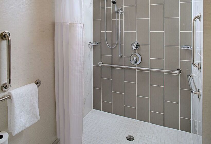 هتل Hilton Boston/dedham