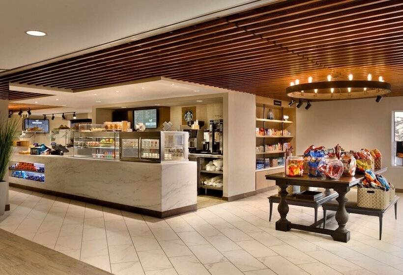 هتل Hilton Boston/dedham