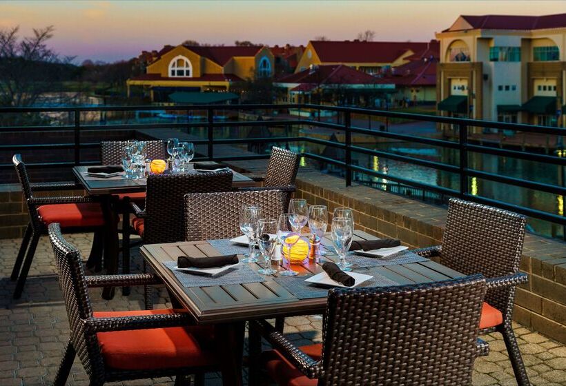 ホテル Hilton Charlotte University Place