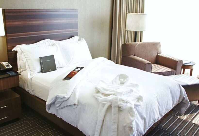 호텔 Hilton Charlotte University Place