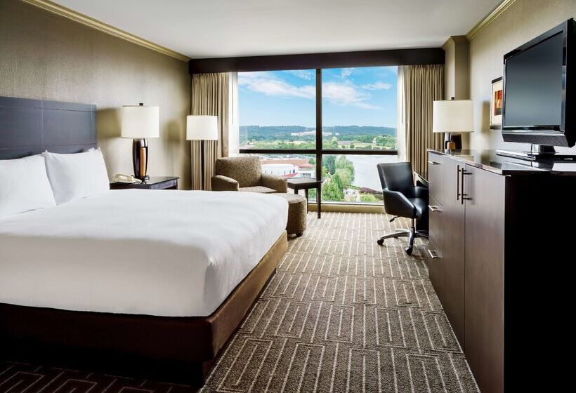 ホテル Hilton Charlotte University Place