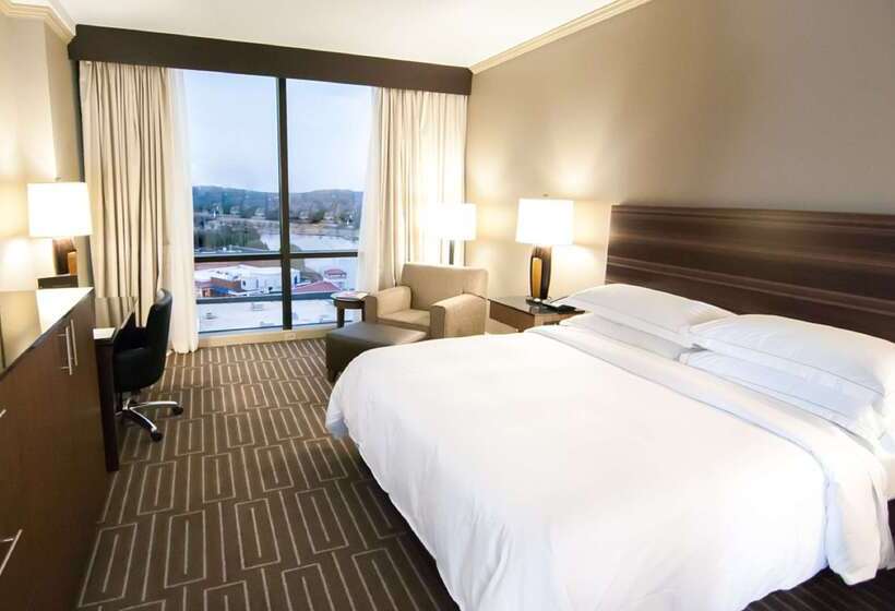 ホテル Hilton Charlotte University Place