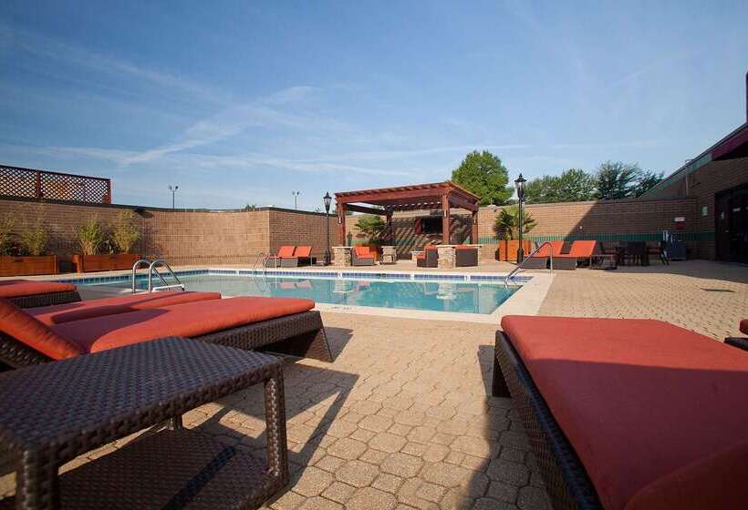 ホテル Hilton Charlotte University Place