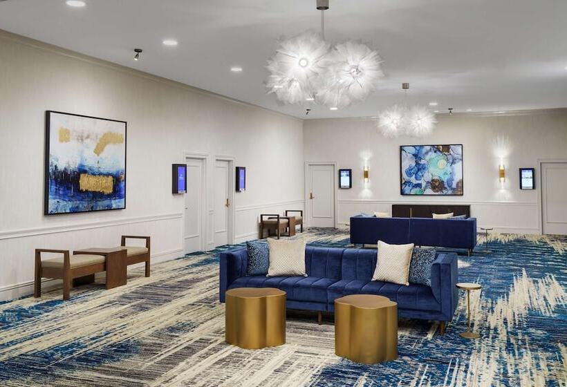 ホテル Hilton Charlotte University Place