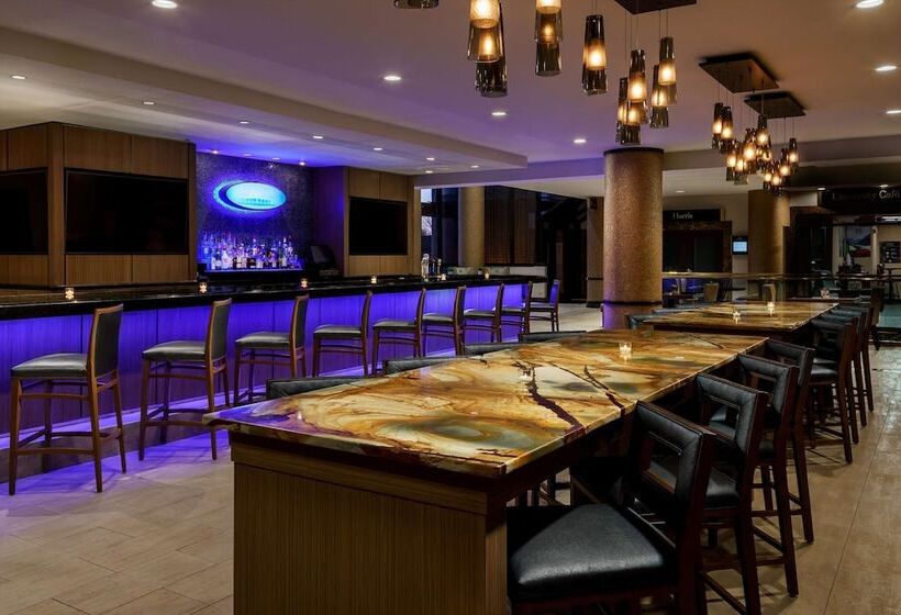 ホテル Hilton Charlotte University Place