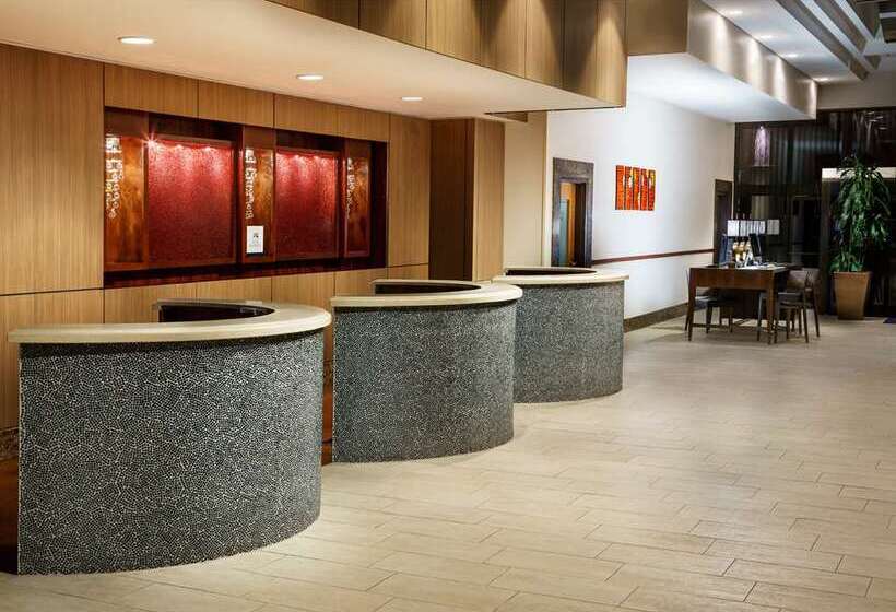 ホテル Hilton Charlotte University Place