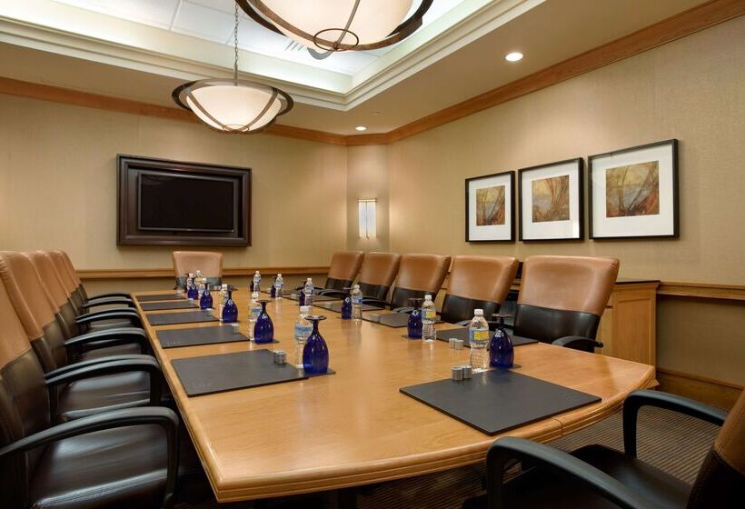 فندق Hilton Chicago/oak Brook Suites