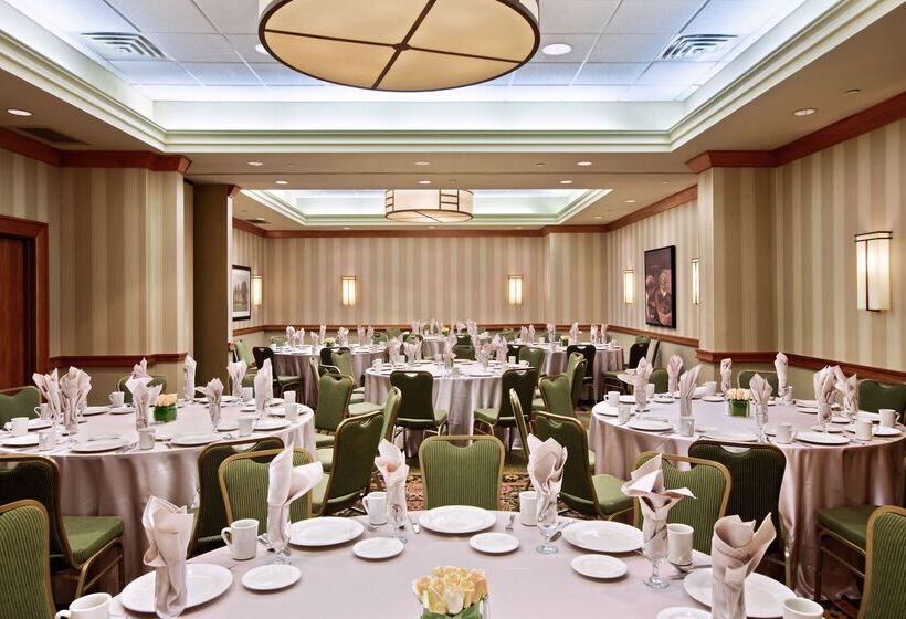 فندق Hilton Chicago/oak Brook Suites