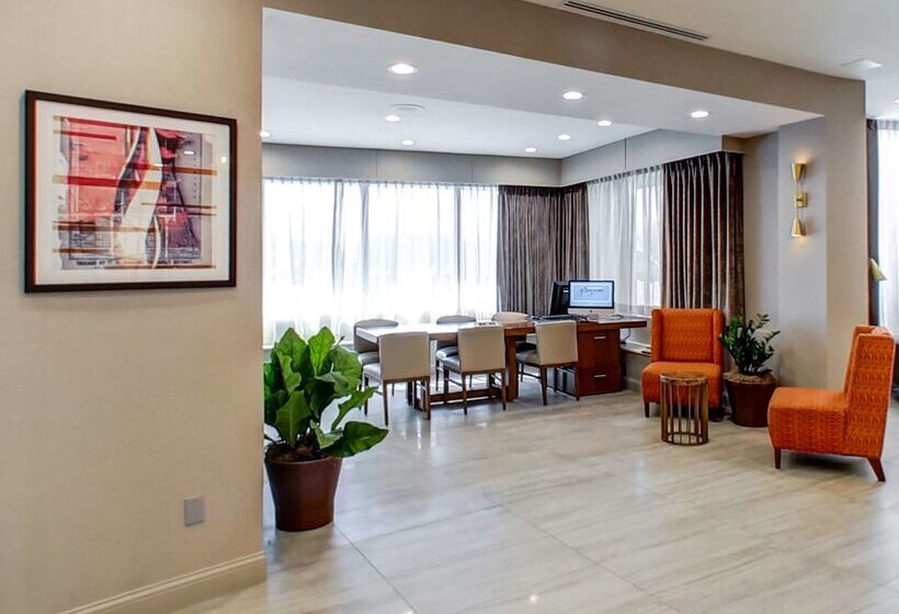 هتل Hilton Chicago/oak Lawn