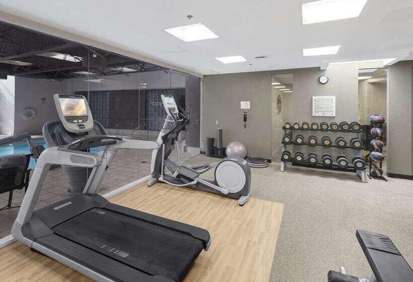 هتل Hilton Chicago/oak Lawn