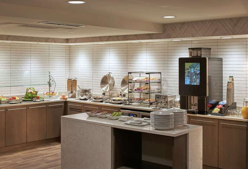 فندق Hilton Cincinnati Airport