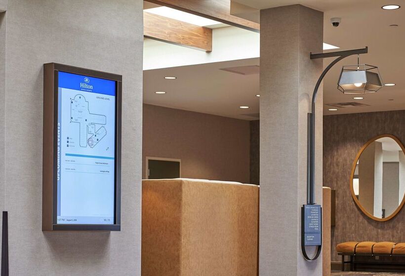 فندق Hilton Cincinnati Airport