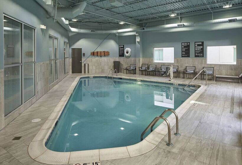 فندق Hilton Cincinnati Airport