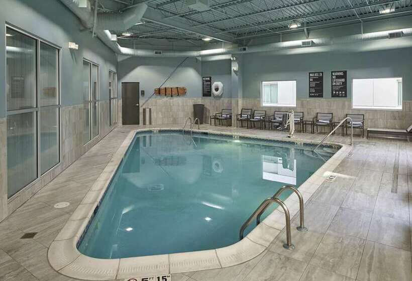 فندق Hilton Cincinnati Airport