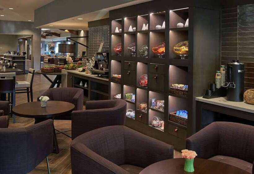 فندق Hilton Cincinnati Airport