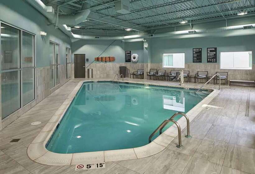 فندق Hilton Cincinnati Airport