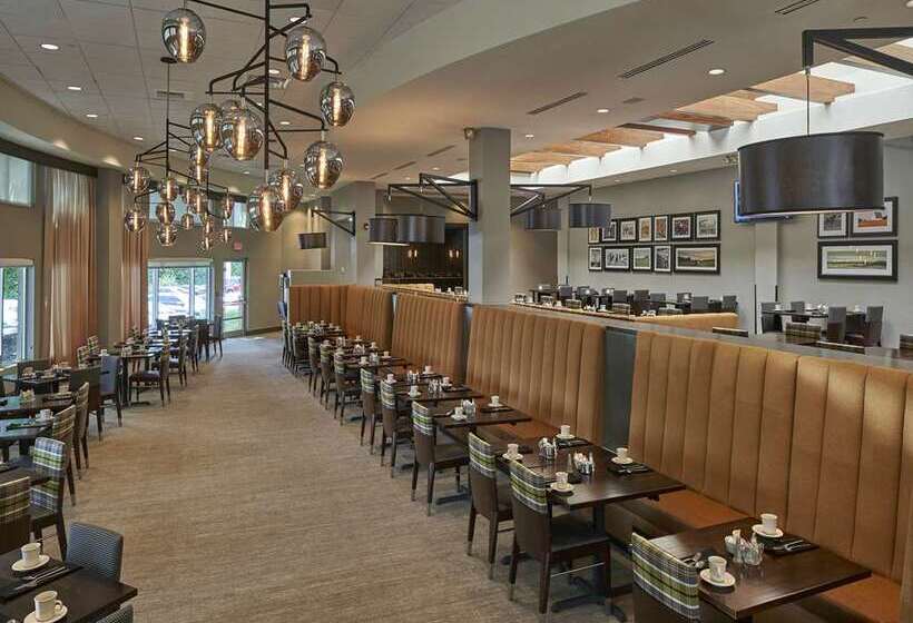 فندق Hilton Cincinnati Airport