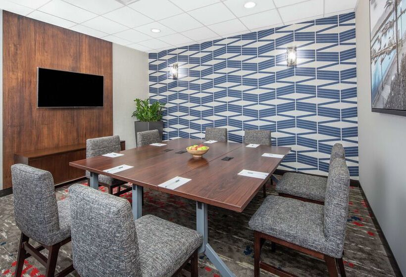 Отель Hilton Garden Inn San Francisco/oakland Bay Bridge