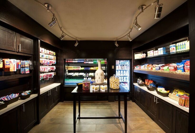 Отель Hilton Santa Fe Historic Plaza