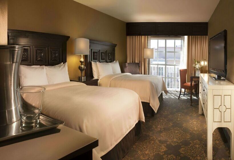 Отель Hilton Santa Fe Historic Plaza