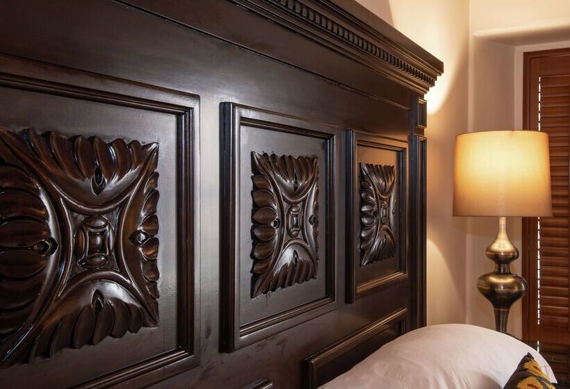 Отель Hilton Santa Fe Historic Plaza