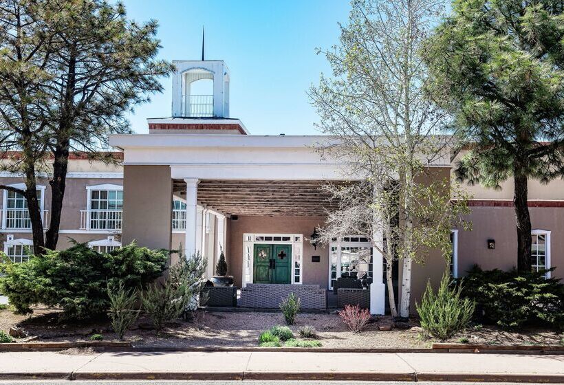 Отель Hilton Santa Fe Historic Plaza